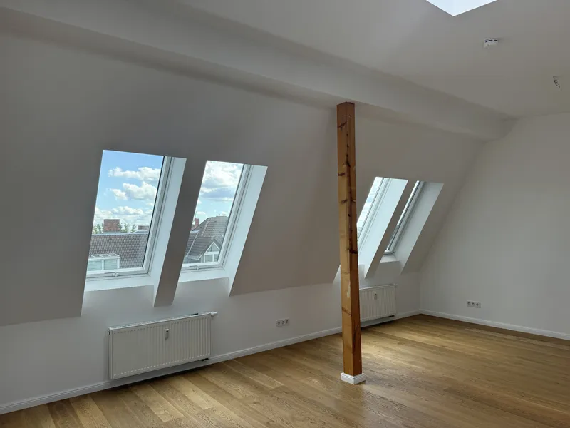 Dachgeschoss-Neubau mit Ausblick und zwei Bädern freut sich auf neue Mieter — photo 1